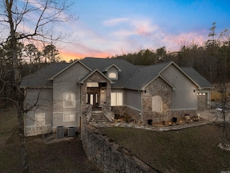 2711 Johnson Ln, Benton, AR 72019