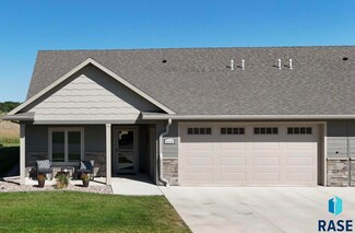 604 Ash Creek Dr, Beresford, SD 57004
