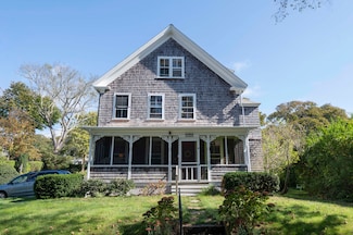 15 Bowditch Rd, Woods Hole, MA 02543