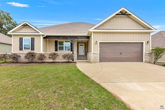 304 Kendall Ct, Perry, GA 31069