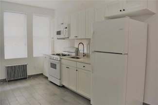1420 Castleton Ave, Staten Island, NY 10302