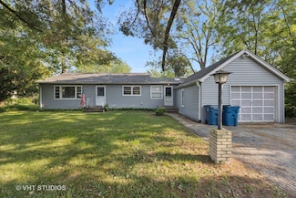 901 E Krage Dr, Addison, IL 60101