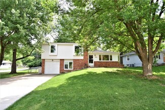 7231 Hardy St, Overland Park, KS 66204