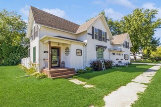 102 W Maple St, Roland, IA 50236