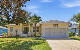 11440 W Waterway Dr, Homosassa, FL 34448