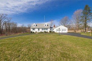 6482 Gillis Rd, Victor, NY 14564
