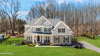 61 Windermere Rd, Middletown Township, NJ 07738