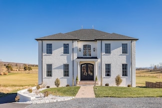 653 Pineville Rd, Mc Gaheysville, VA 22840