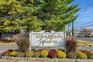 464 Westgate Dr, Edison, NJ 08820