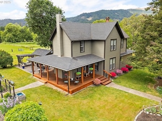 4500 Glenbrook Loop Rd, Riddle, OR 97469