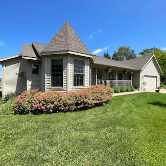 401 Sandra Terrace, West Union, IA 52175