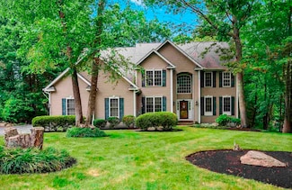17 Sycamore Ave, Salem, NH 03079