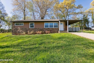 4700 Winterset Dr, Knoxville, TN 37912