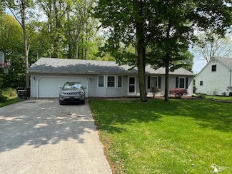 2285 Reddington Dr, Temperance, MI 48182