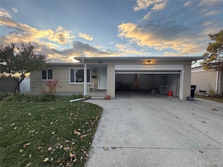 35055 Eden Park Dr, Sterling Heights, MI 48312