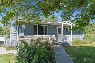 1008 Clarence Ave, College Place, WA 99324