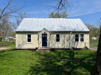 304 W Berkley Ave, Muncie, IN 47303