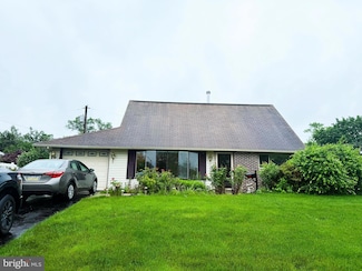 6 Harrow Rd, Levittown, PA 19056