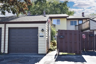 N114W16721 Royal Ct, Germantown, WI 53022