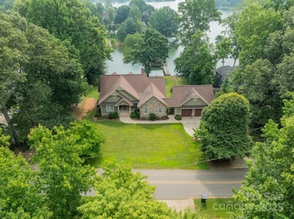 221 Stillwater Rd, Troutman, NC 28166