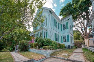 11 Marsh St, Gloucester, MA 01930