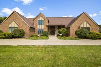 3800 Augusta Ln, Elkhart, IN 46517