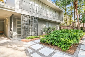 5721 Saint Charles Ave, New Orleans, LA 70115