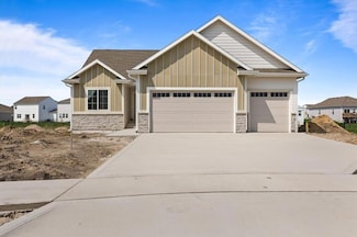 3008 NW Beechwood Ct, Ankeny, IA 50023