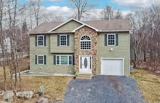 6370 Baltic Ave, Tobyhanna, PA 18466