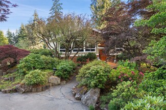 361 E Lakeland Dr, Allyn, WA 98524