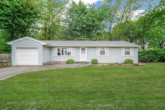 1564 Illinois Ave, Bay Shore, NY 11706