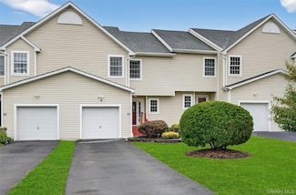 80 Pewter Cir, Chester, NY 10918