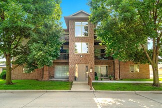 3619 Pheasant Ln Unit 5, Waterloo, IA 50701