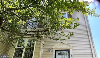 5751 S Hil Mar Cir, District Heights, MD 20747
