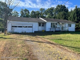 7 Roosevelt St, Dallas, PA 18612