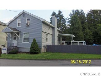 9 Vale St, Jordan, NY 13080