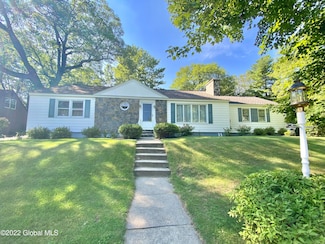 199 Sanford St, Glens Falls, NY 12801