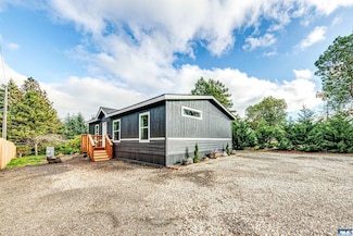 1917 W 18th St, Port Angeles, WA 98363