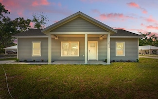 3533 Frederick Ave, Bell, FL 32619