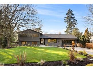 8430 SW Fairway Dr, Portland, OR 97225