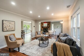 2160 Joshua Rd, Lafayette Hill, PA 19444