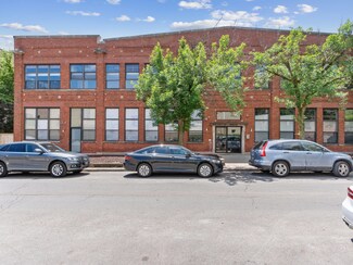 1111 W Cornelia Ave Unit 208, Chicago, IL 60657
