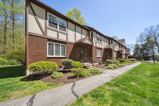 7 Derbyshire, Derby, CT 06418