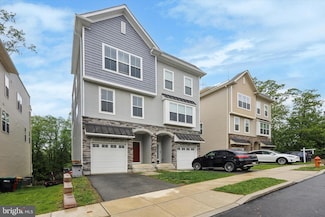 6712 Cinnaminson Ct, Philadelphia, PA 19128