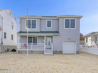 26 Newark Ave, Lavallette, NJ 08735