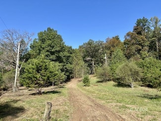 72143 Cooper Rd, Wilkesville, OH 45695