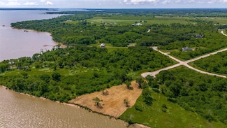 8437 Edgewater Dr, Kemp, TX 75143