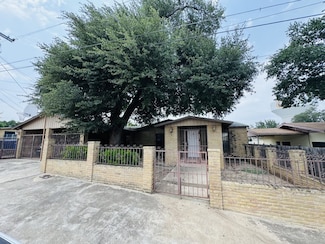 2118 Reynolds St, Laredo, TX 78043