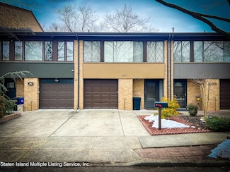 301 Hillbrook Dr Unit 165, Staten Island, NY 10305