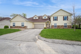 4525 Westchester Dr NE Unit D, Cedar Rapids, IA 52402